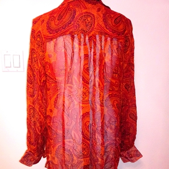 Blouses - Picture 2 of 5